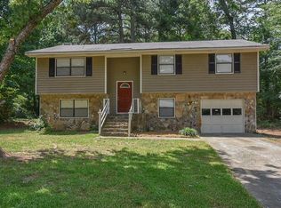 4915 Windmill Ln, Ellenwood, GA 30294