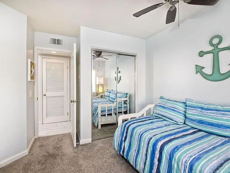 501 N Pacific St #10 — Photo 24