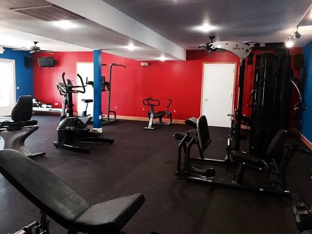 Highpointe Apartments — Photo 11