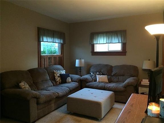 2nd image of 443 Howard Ave
