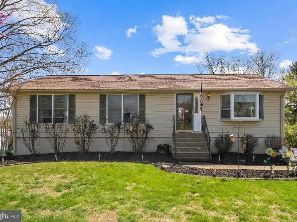 12305 Izaak Walton Dr, Bristow, VA 20136