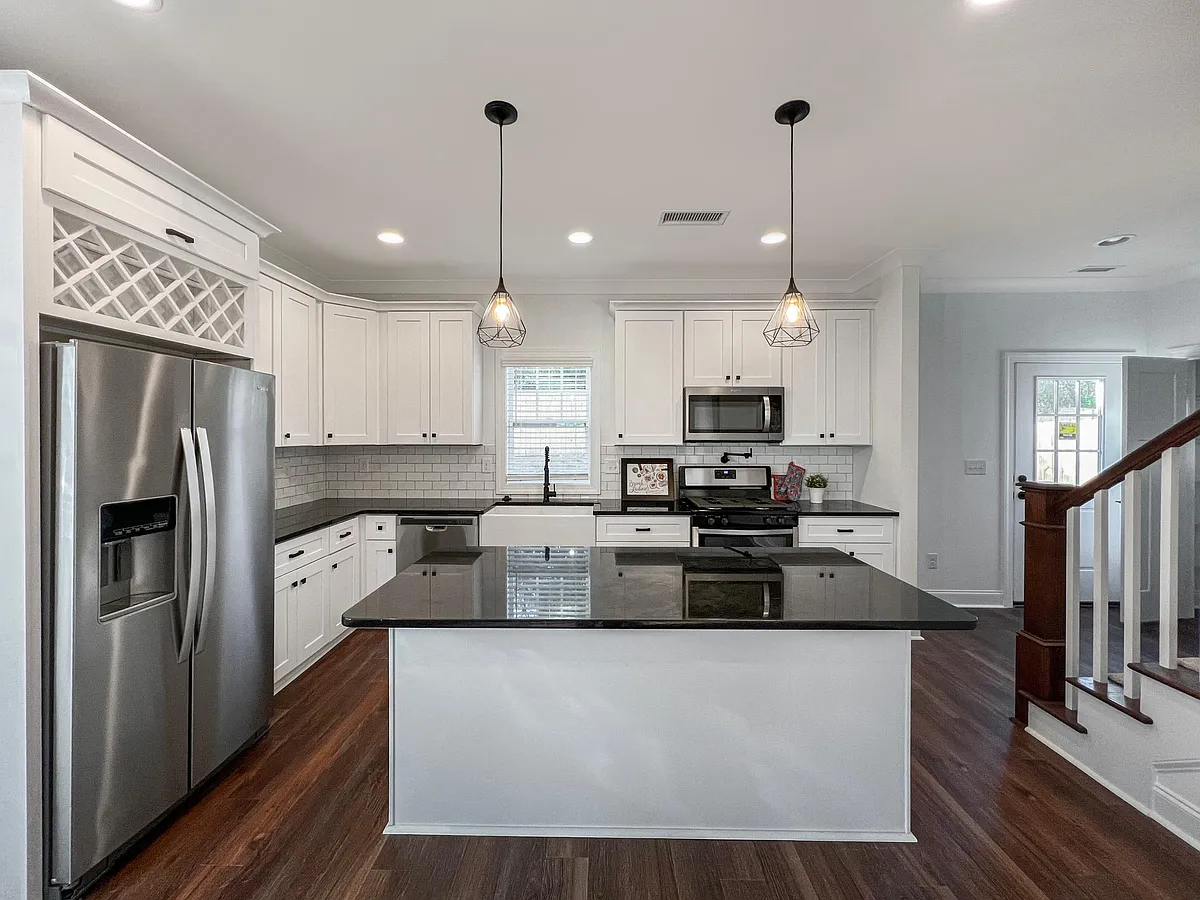 Building Photo - 8514 Sharonbrook Dr