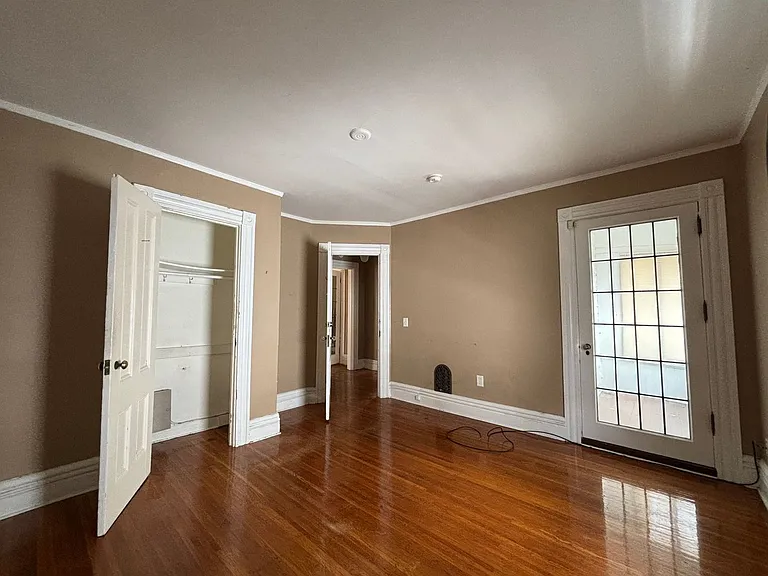 27 Vick Park #B — Photo 13