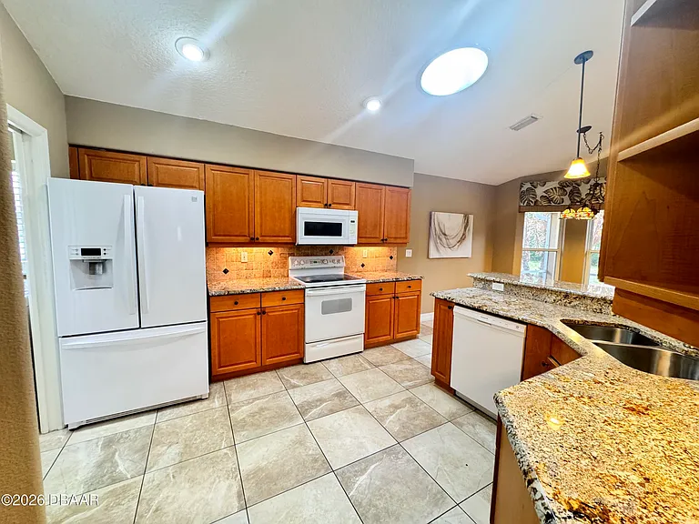 1315 Coconut Palm Cir — Photo 13