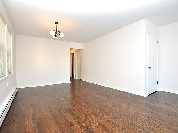 5th image of 728 Mulford St APT 1