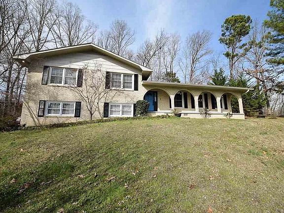 2nd image of 3607 Belmont Cir NW