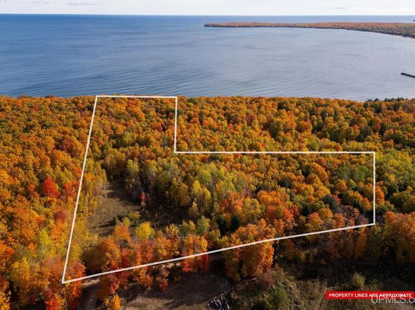 4192 Sullivan Creek Rd, Big Bay, MI 49808