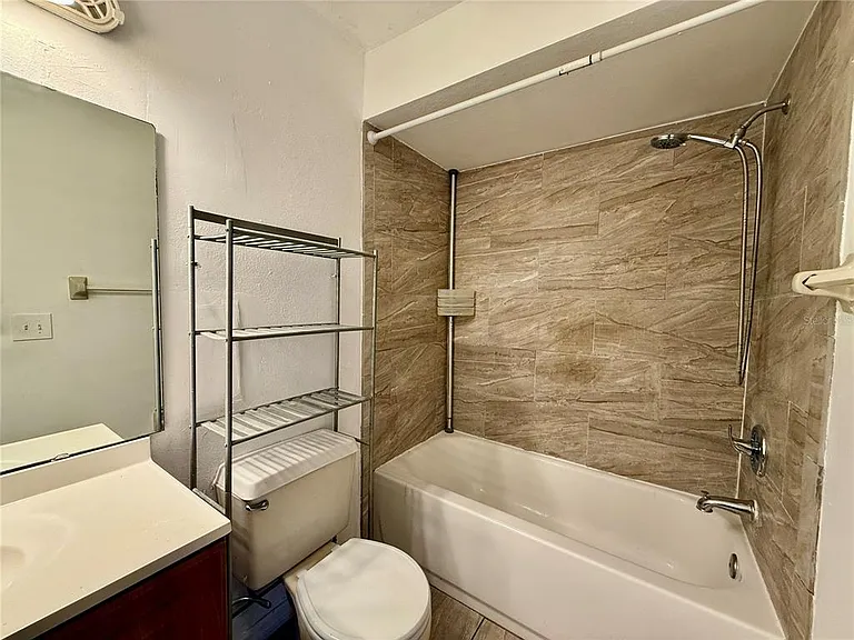 6521 Garden Spring Ct — Photo 10