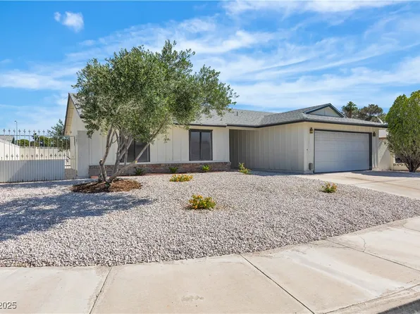6204 Robin Hood Cir, Las Vegas, NV 89108