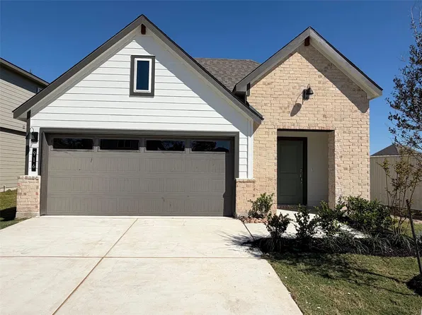 916 Lady Bird Ln, College Station, TX 77845