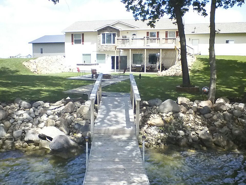 1st image of 34775 Island View Ln