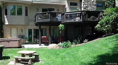 4th image of 2025 Lakeshore Dr