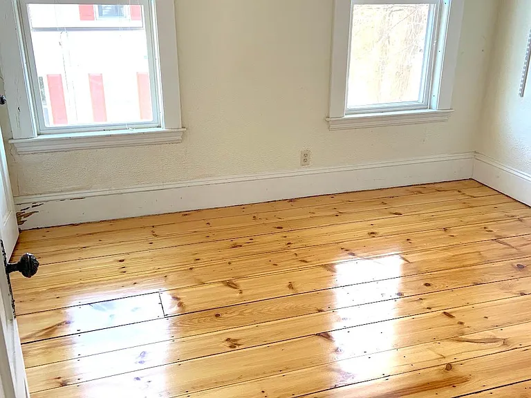 3rd bedroom - floors just refinished
