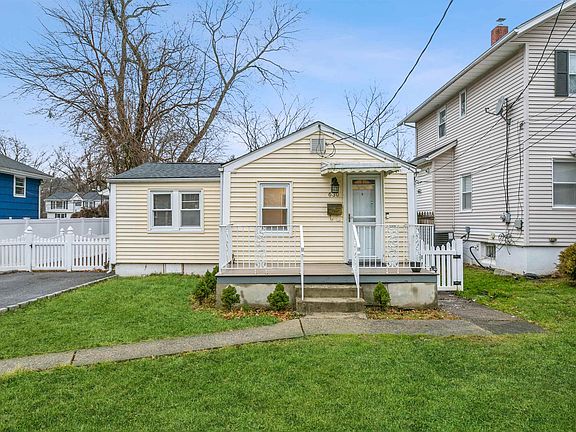 2nd image of 630 Harvard St #1