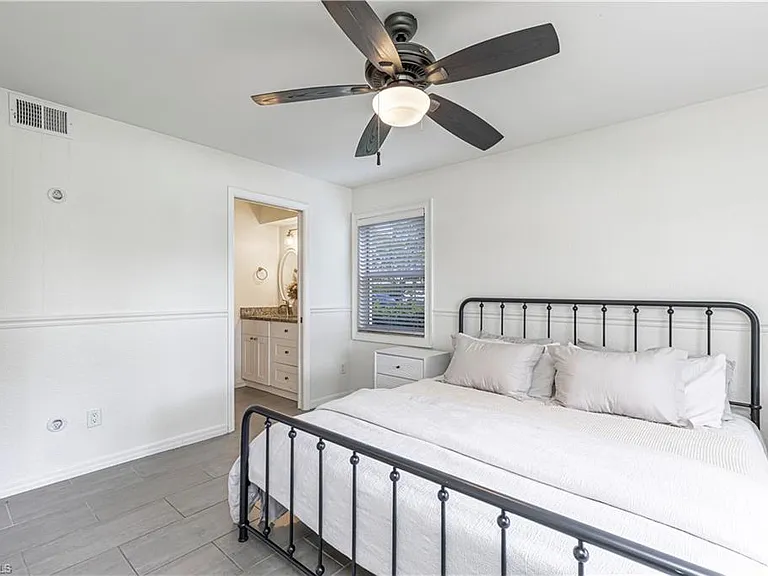 9600 Victoria Ln #108 — Photo 12