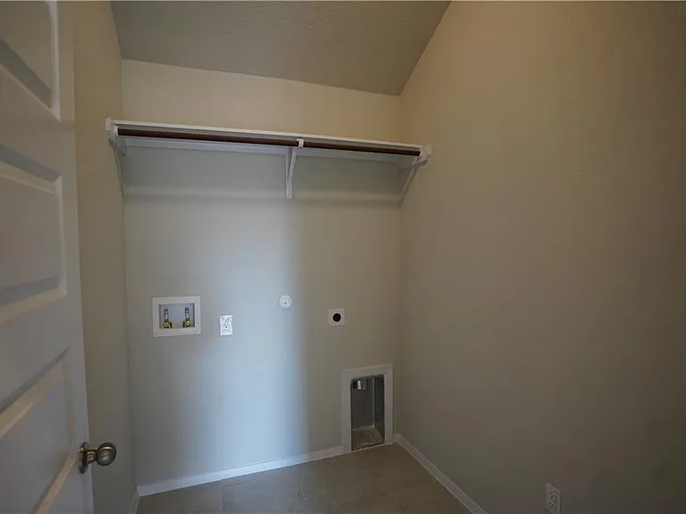 131 Trailstone Dr — Photo 18