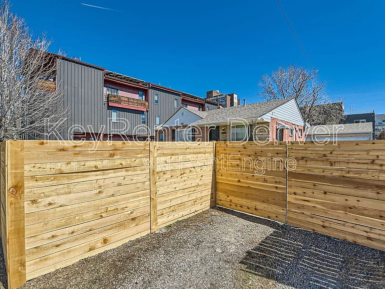 1540 N Zenobia St — Photo 12