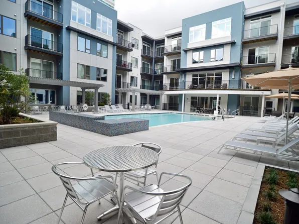 Encore 4505 at Town Center Apartments