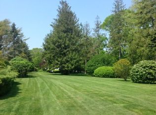 224 Great Plains Rd, Southampton, NY 11968