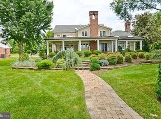 12305 Hatton Point Rd, Fort Washington, MD 20744