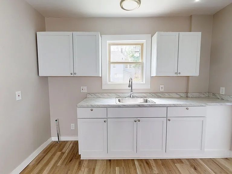 134 N Arlington St — Photo 9