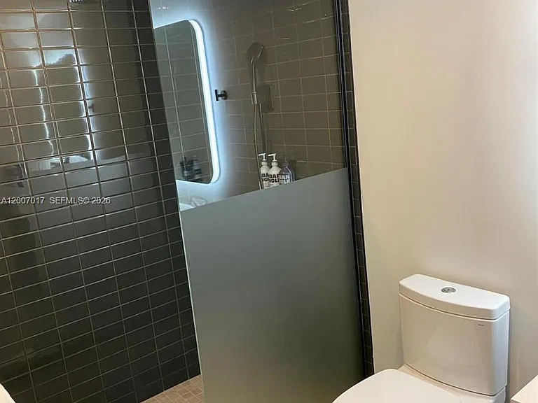 227 NE 2nd St #1910 — Photo 7