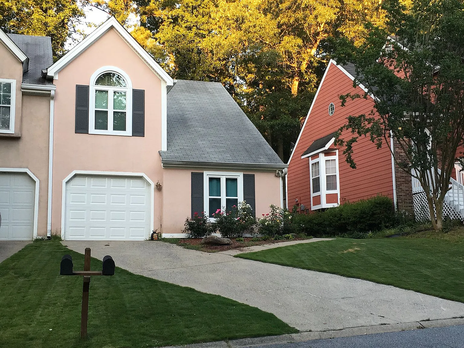2 bed, 1318 sqft, $1,890 — Photo 2