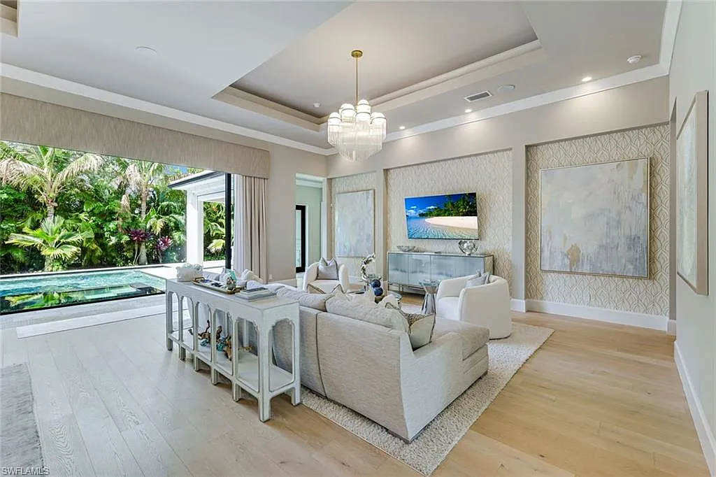 3 bed, 4.5 bath, 3431 sqft, $45,000 — Photo 4