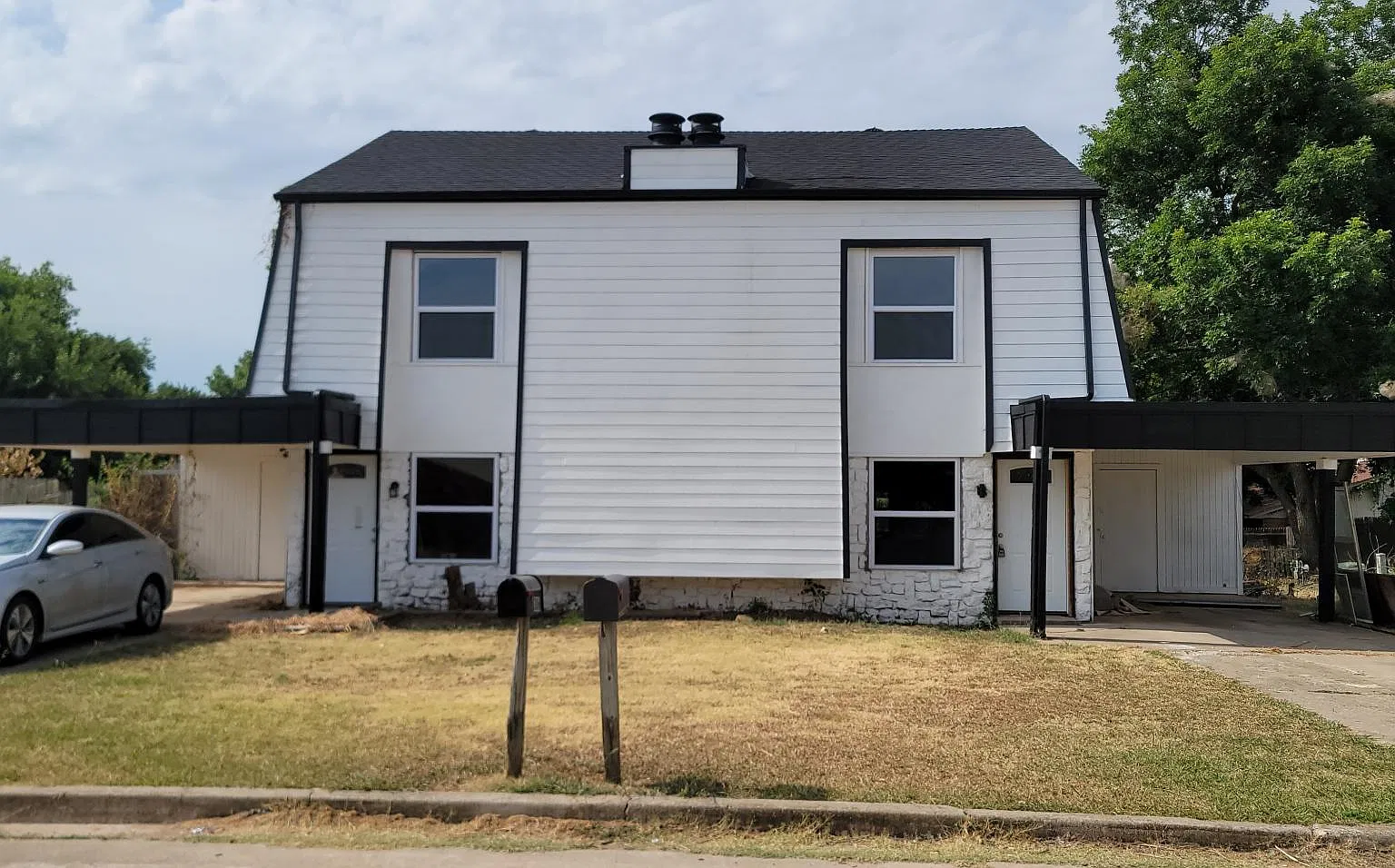 2 bed, 1.5 bath, 1250 sqft, $1,050 — Photo 2