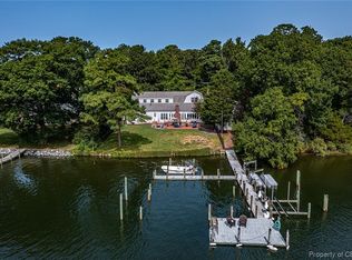 292 Crowder Point Dr, Reedville, VA 22539