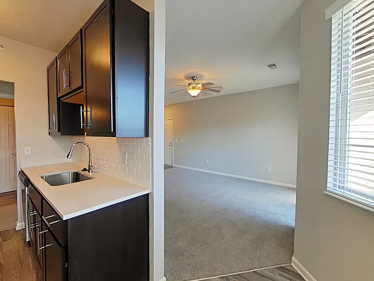 Landings At Beckett Ridge — Photo 37