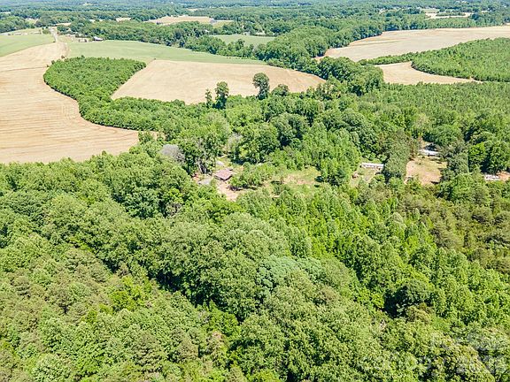 2nd image of 435 Wal Hollow Ln