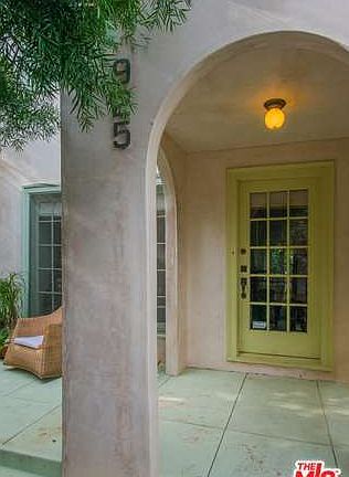 2nd image of 925 N La Jolla Ave
