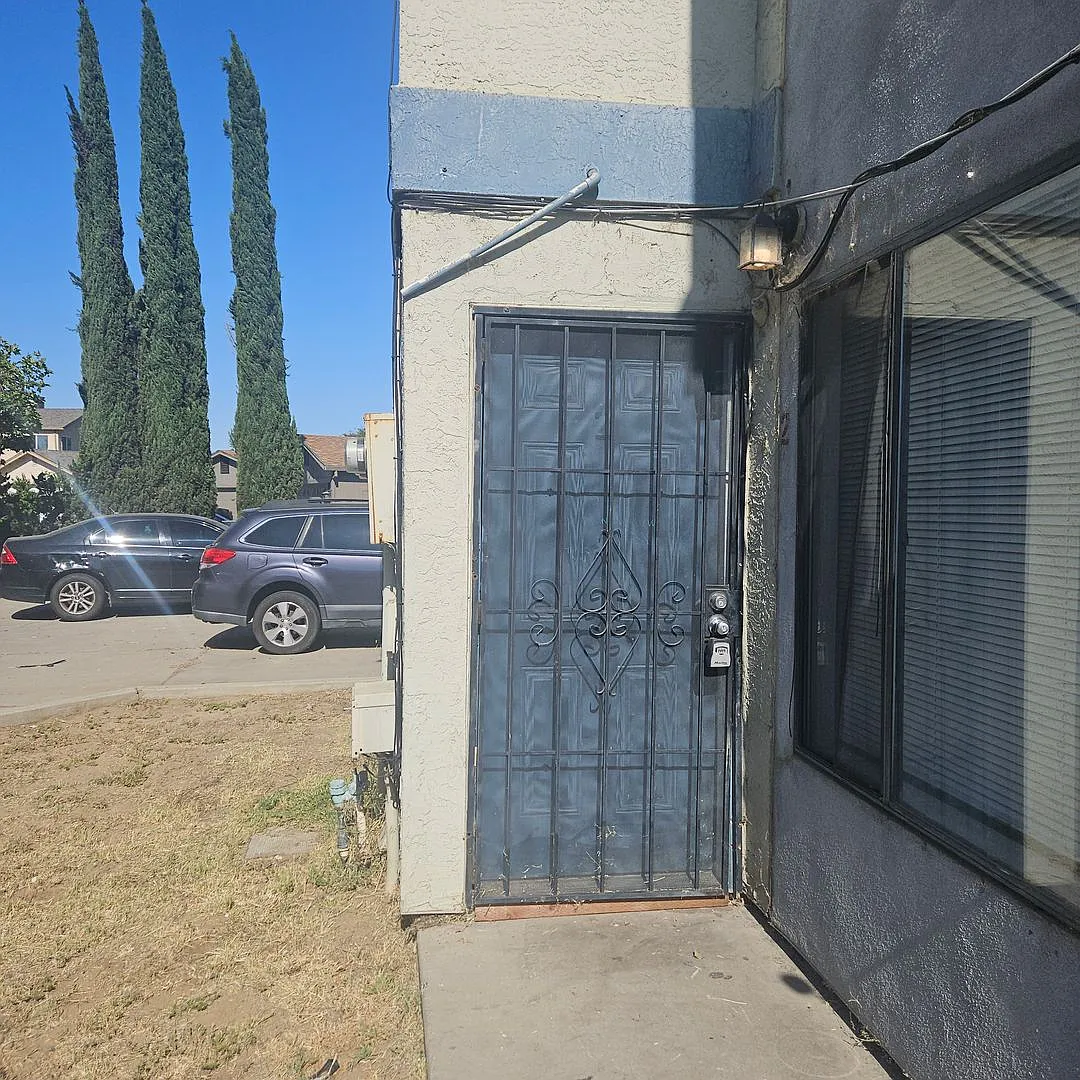 1513 Lynne Renee Ct — Photo 2