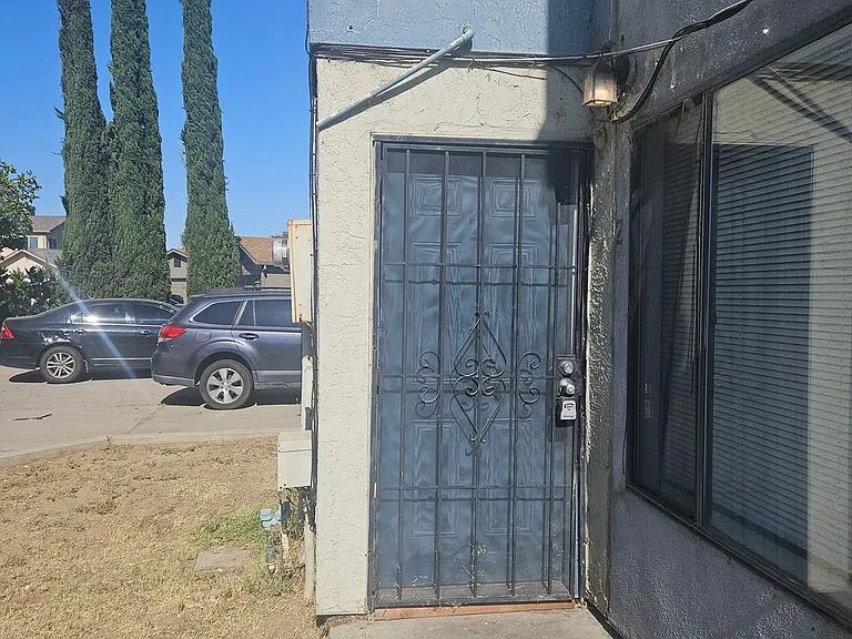 1513 Lynne Renee Ct — Photo 2