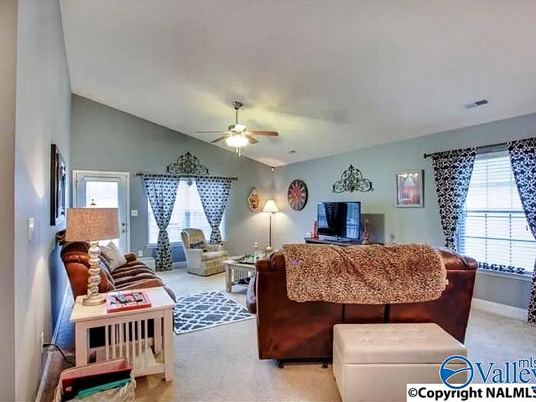106 Blanchard Pl — Photo 7