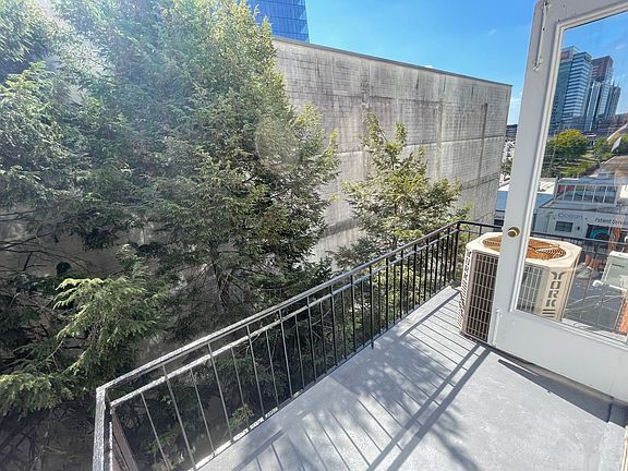 4th image of 1384 W Peachtree St NW APT D7