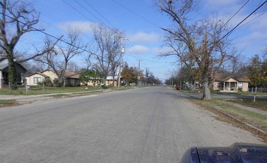2nd image of 554 N High St