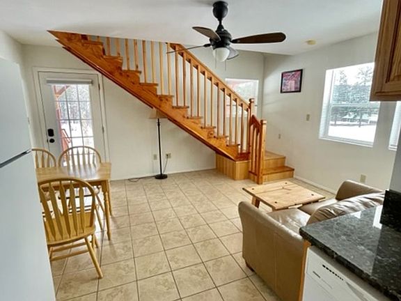 2nd image of 35 Jackson Ct Unit B