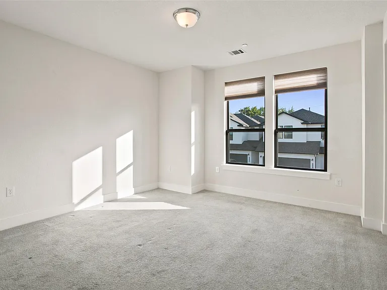 11415 Culzean Castle Dr — Photo 20