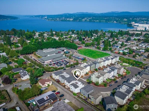 11821 82nd Pl S, Seattle, WA 98178