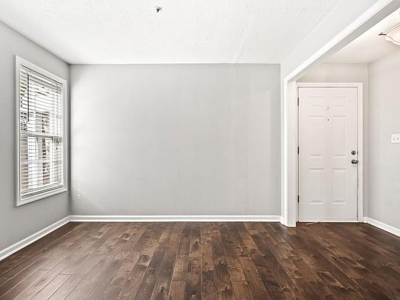 4th image of 2090 River Heights Walk SE
