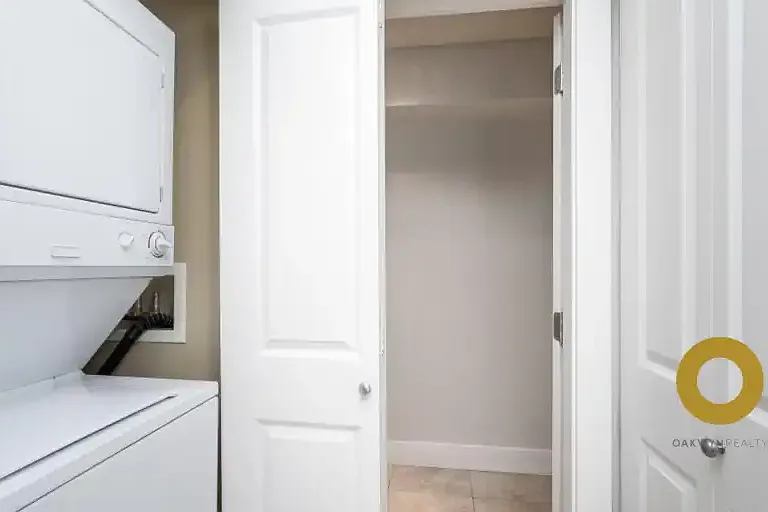 8915 Hudson St #205 — Photo 8