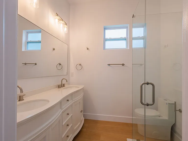 2401 10th Ave S #1 — Photo 11