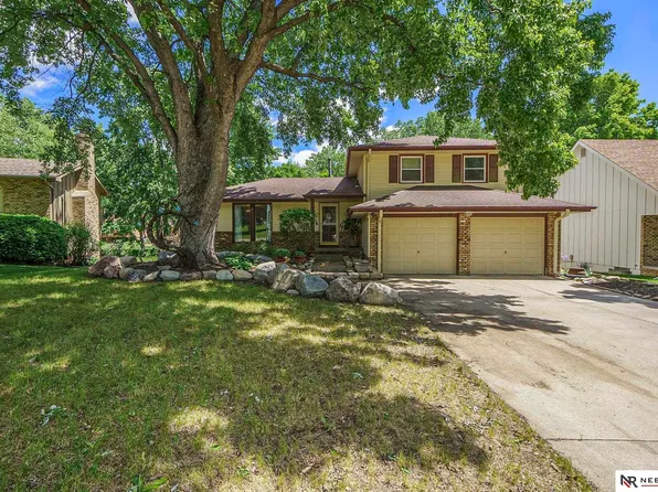 2033 S 141st Cir, Omaha, NE 68144