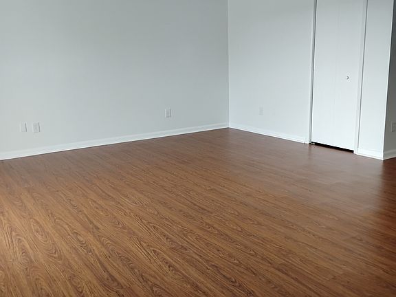 3rd image of 24450 Parksley Rd #9