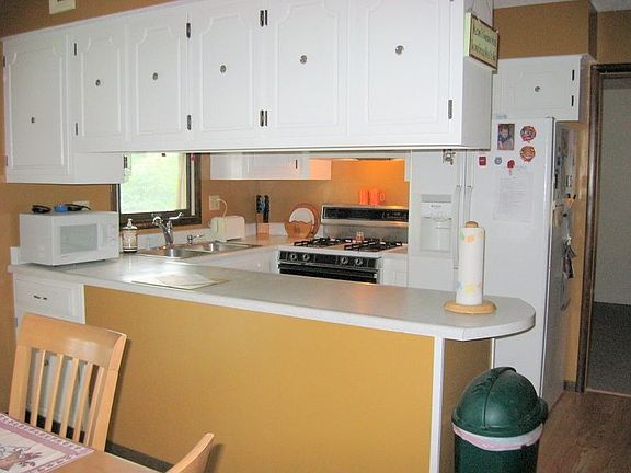 5th image of 23 Lane Dr N
