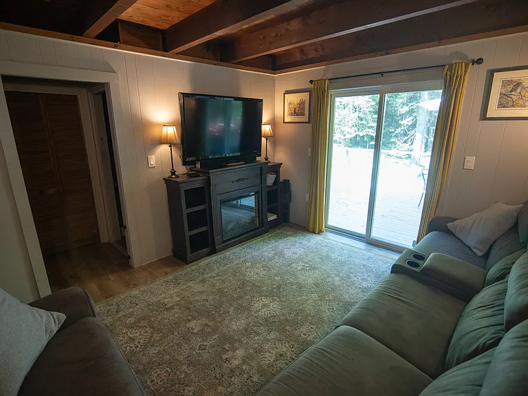 108 Ashuelot Dr — Photo 20