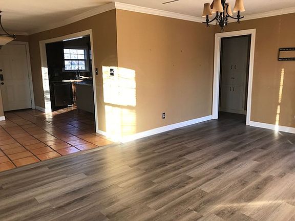 3rd image of 2650 S 21st St