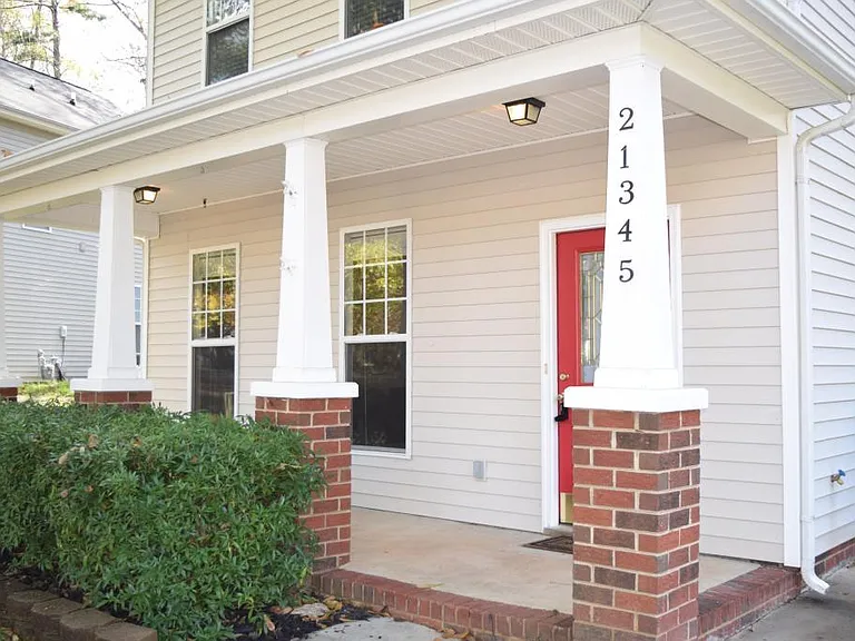 21345 Aftonshire Dr — Photo 2